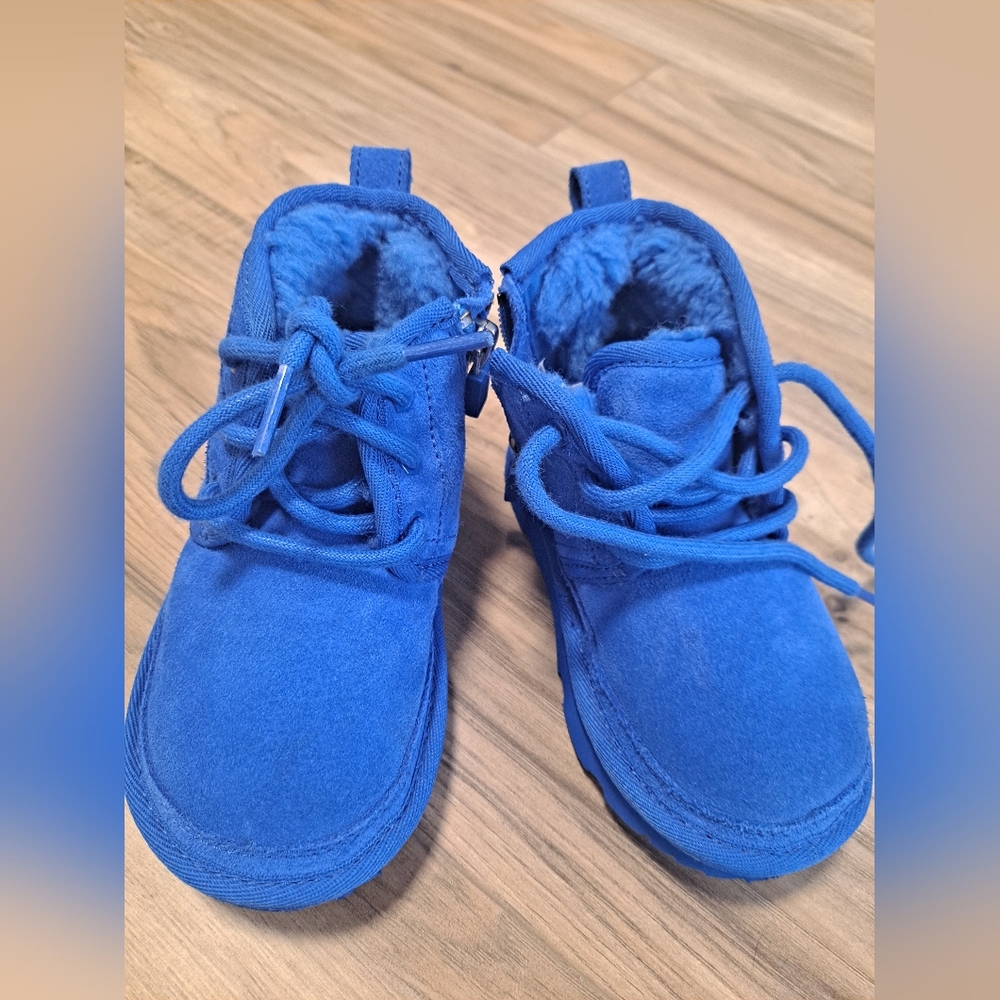 UGG Neumel II Toddler Boy/Girl Shearling Chukka Boot Royal Blue Size 8 Unisex